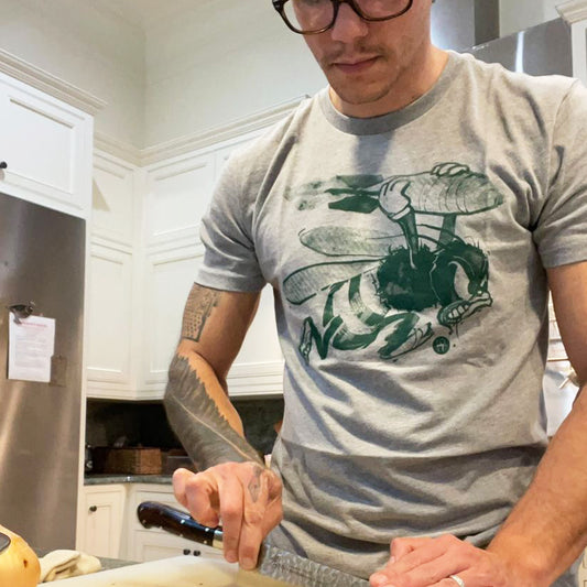 Wee Willie: Bomb Dropping Bee T-Shirt