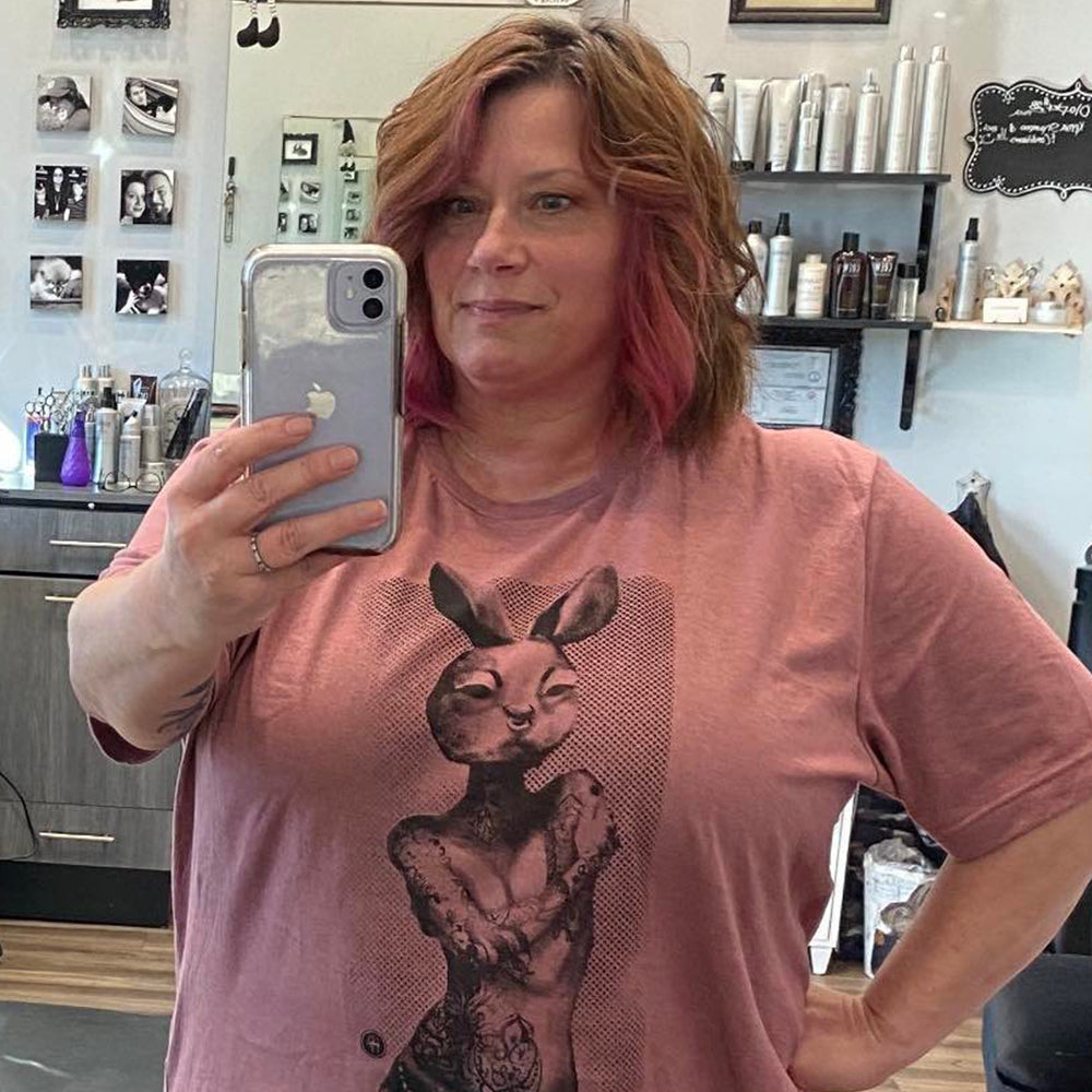 Tattooed Bunny: Victorian Elegance T-shirt