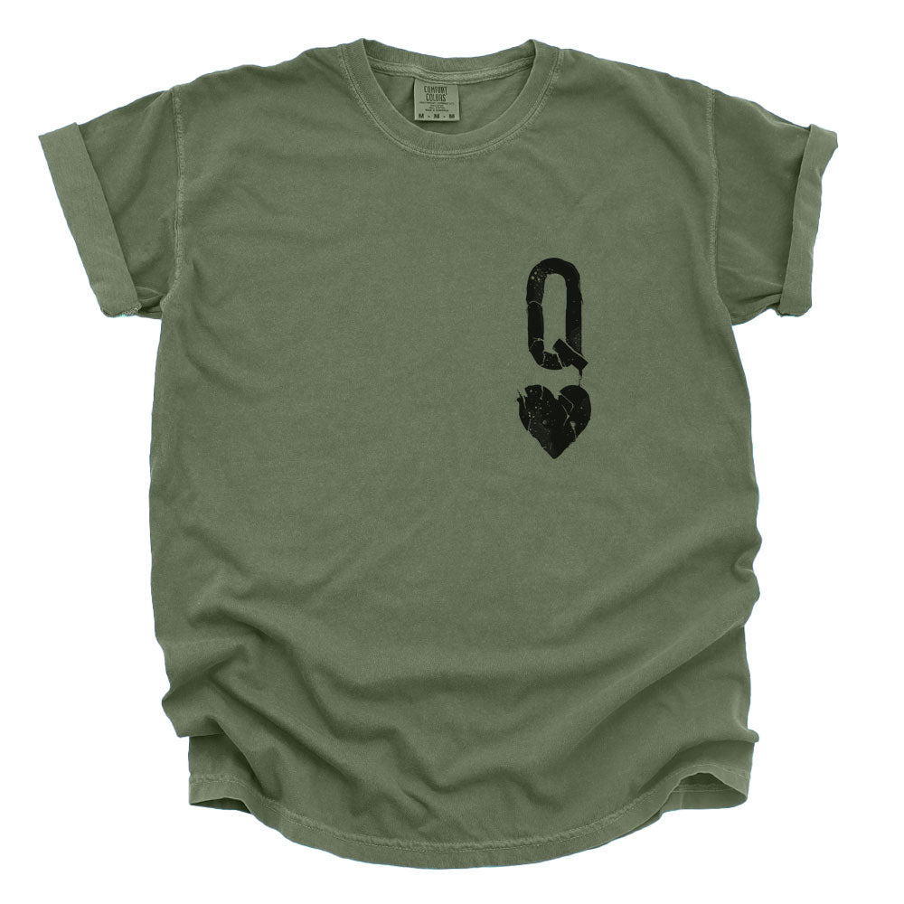 Queen of Hearts Distressed: Reign of Chaos Heavyweight Tee