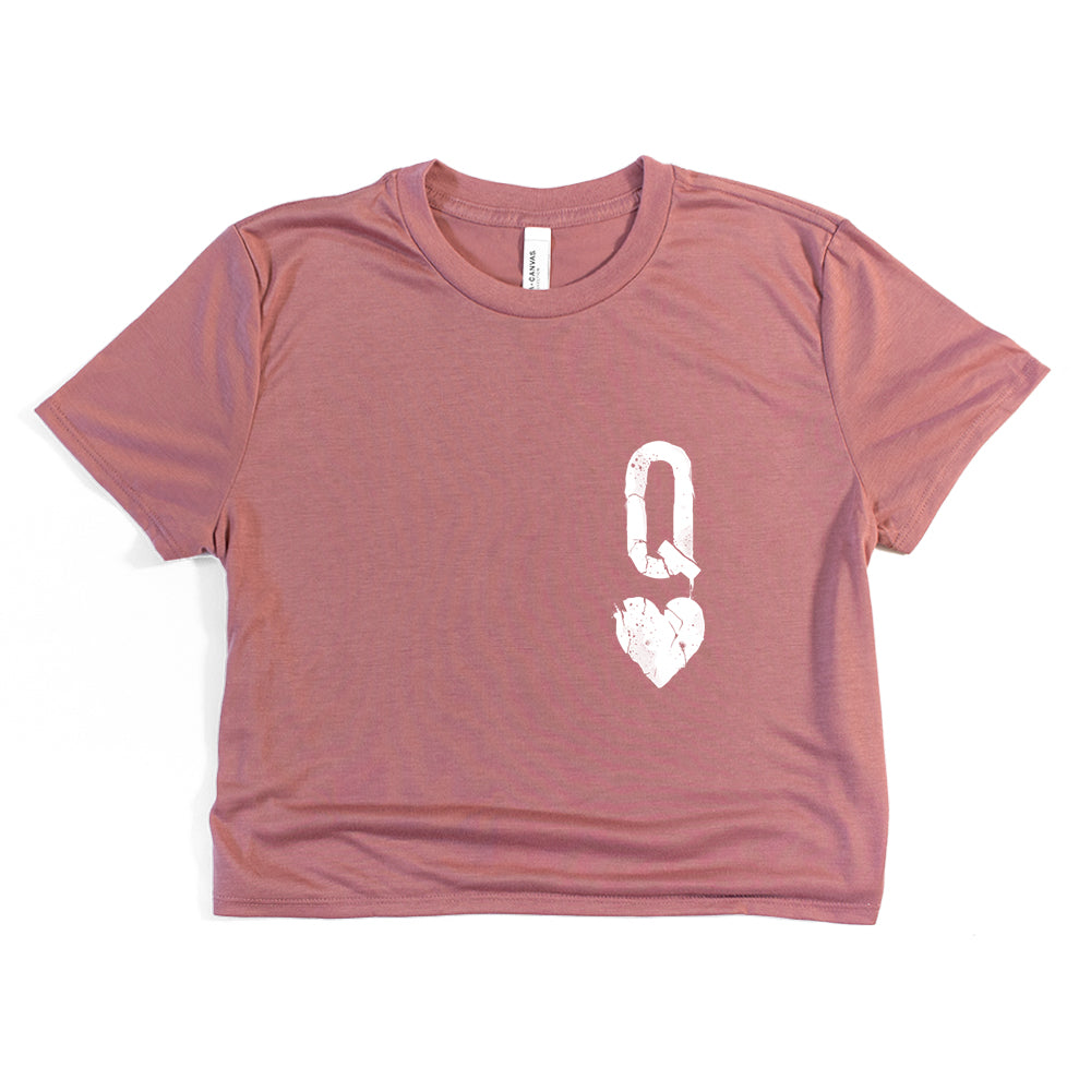 Queen of Hearts Distressed: Reign of Caos Crop Tee